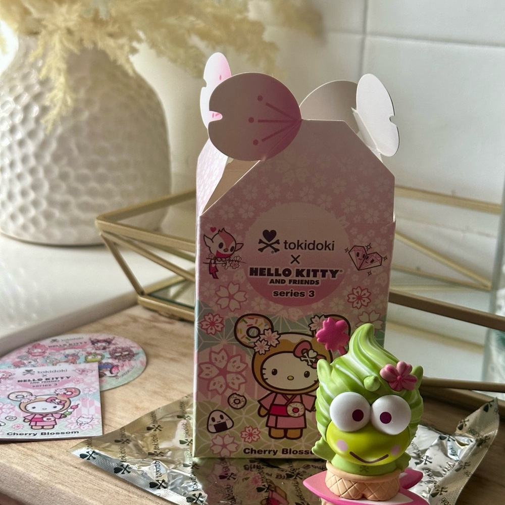 Tokidoki Pink and Green Figure